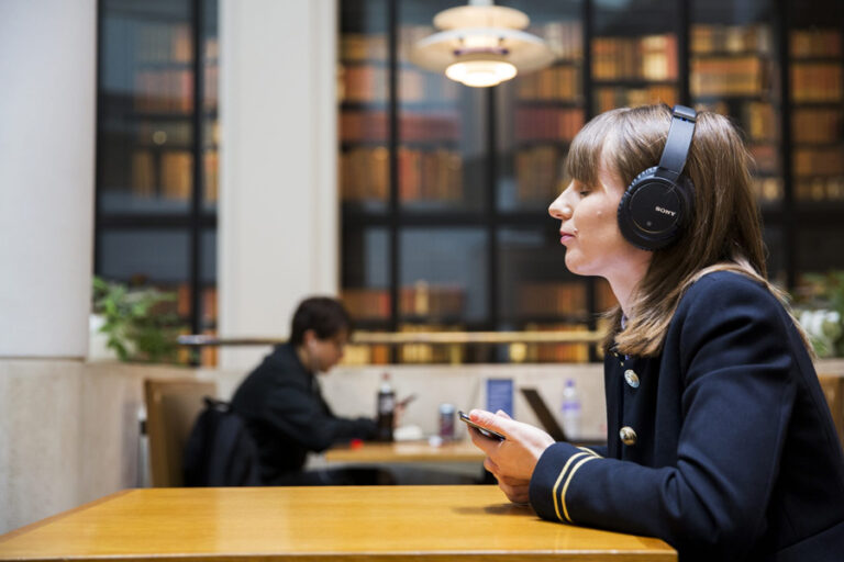 Reading for all with the RNIB